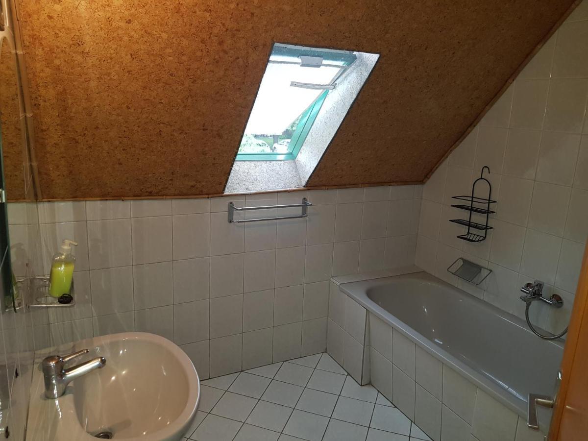 Aron Apartman Badacsonytomaj Luaran gambar